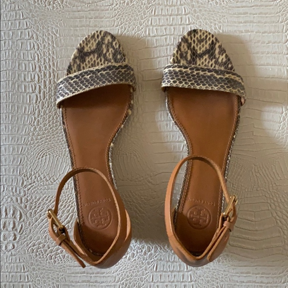 Tory Burch wedges 8.5